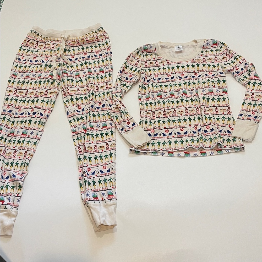 Hanna Andersson Long Sleeve Cream Holiday Adult Elf Pajama Set